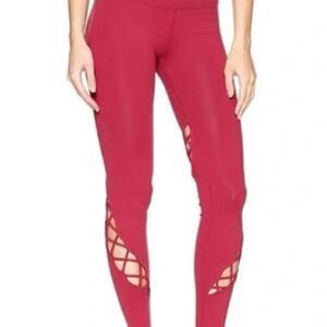 Brand New Alo Yoga Women’s Entwine Leggings in Red Velvet with Lattice Detail